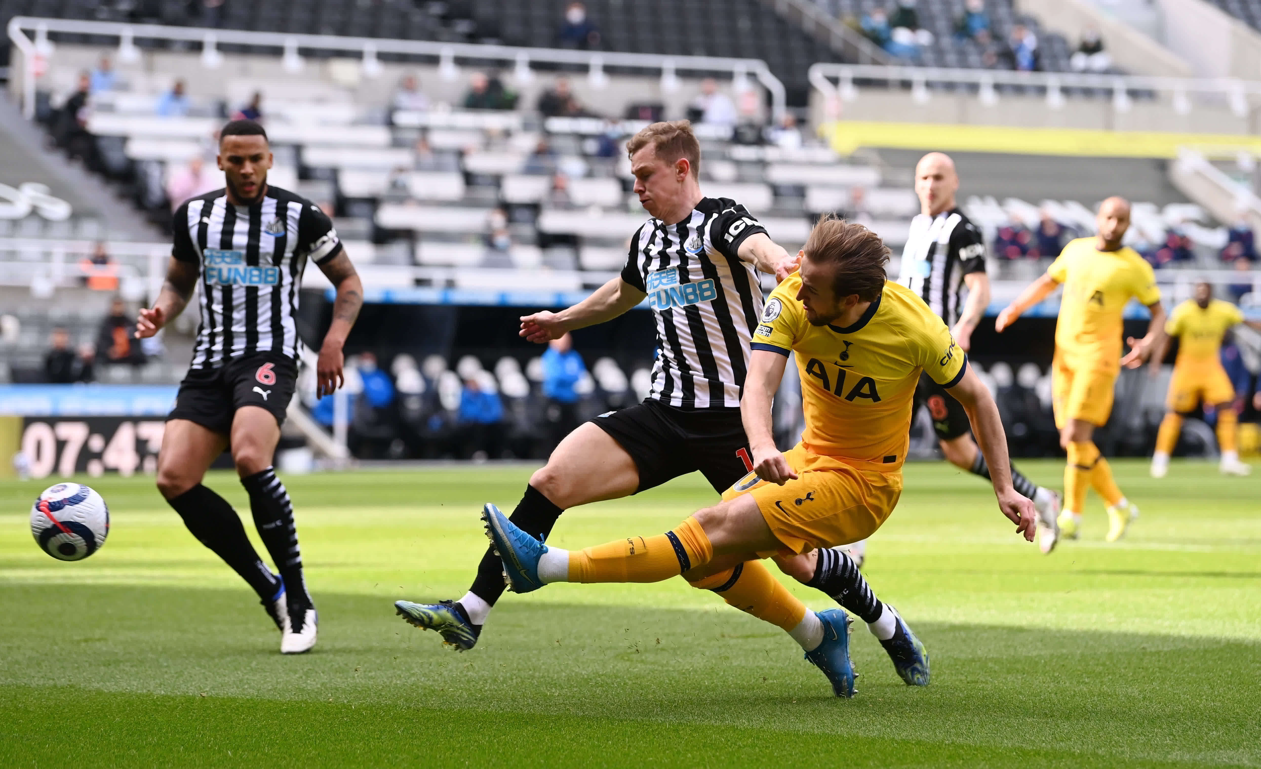 来调整引援 来调整引援