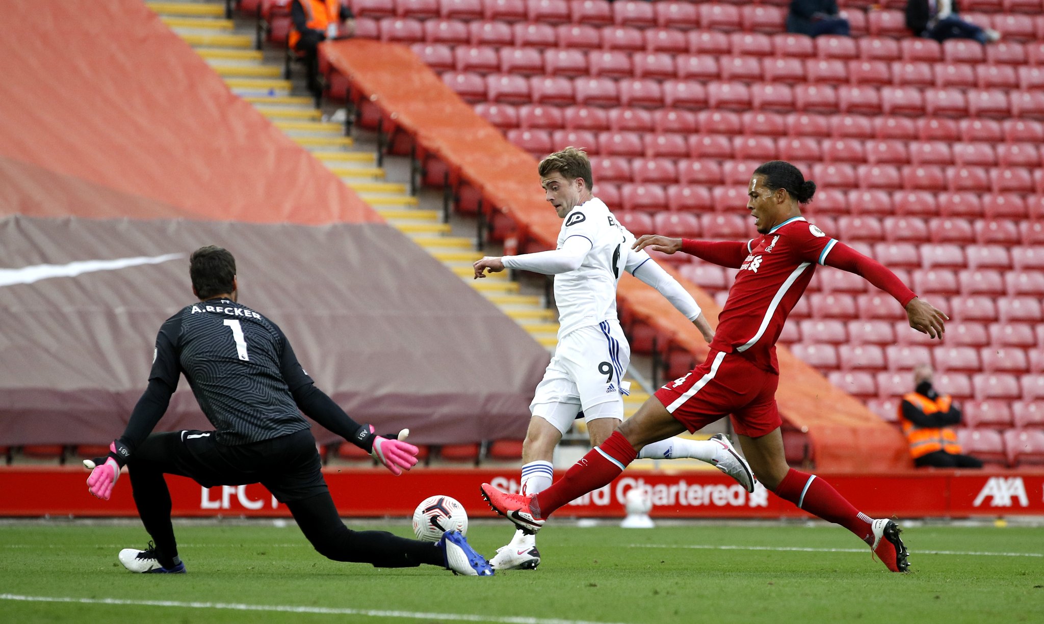 以鹈鹕对阵 以鹈鹕对阵